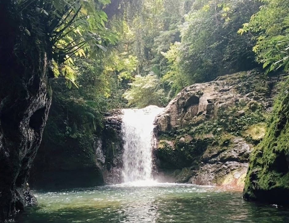 Air Terjun Temburun Bilok di Dasan Geria, Kec. Lingsar, Lombok Barat, NTB
